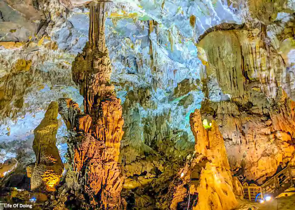 Phong Nha Cave (Động Phong Nha) in Vietnam. Adventure activities in Phong Nha, Vietnam