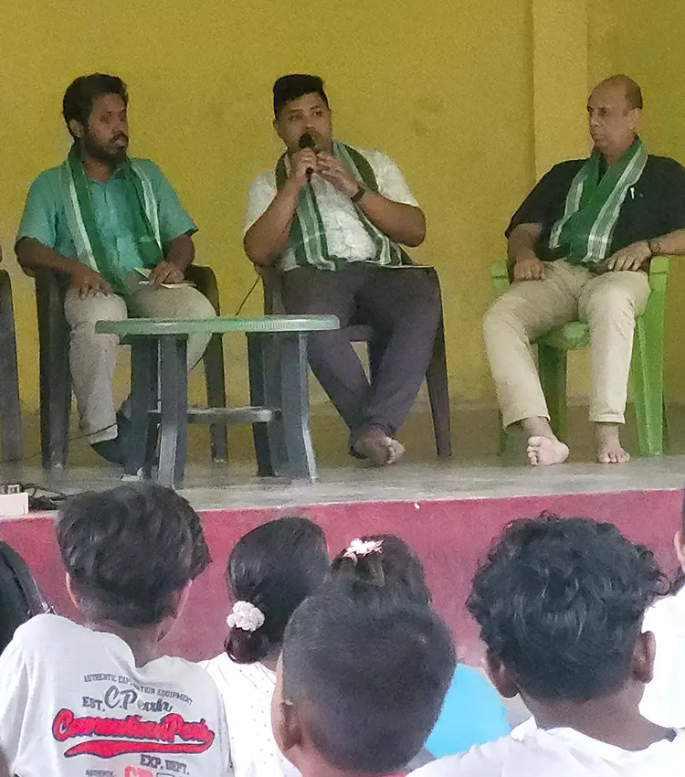 Joydeep The Gypsy chiring speaking about indigineous knowledge as a panelist in an event in Assam